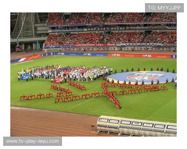 球迷重返现场氛围爆炸！点燃激情的狂欢盛宴